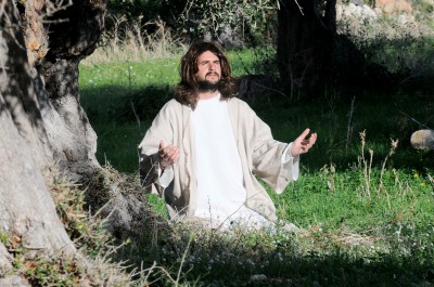 GESU’ SOFFRE NELL’ORTO DI GETSEMANI