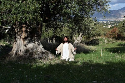 GESU’ SOFFRE NELL’ORTO DI GETSEMANI